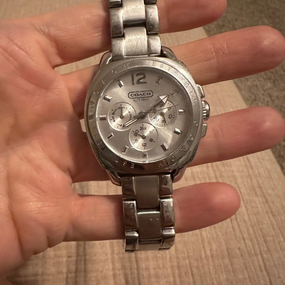 Watch - Picture 4 of 4